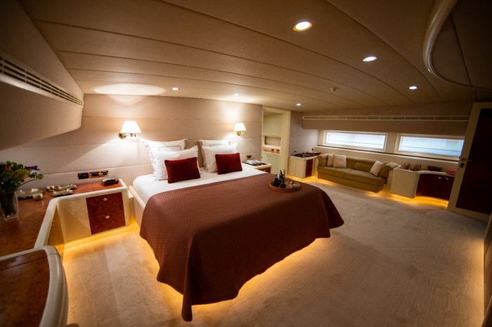 VIKING III Master Stateroom